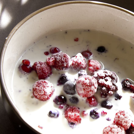 rice milk porridge with berries