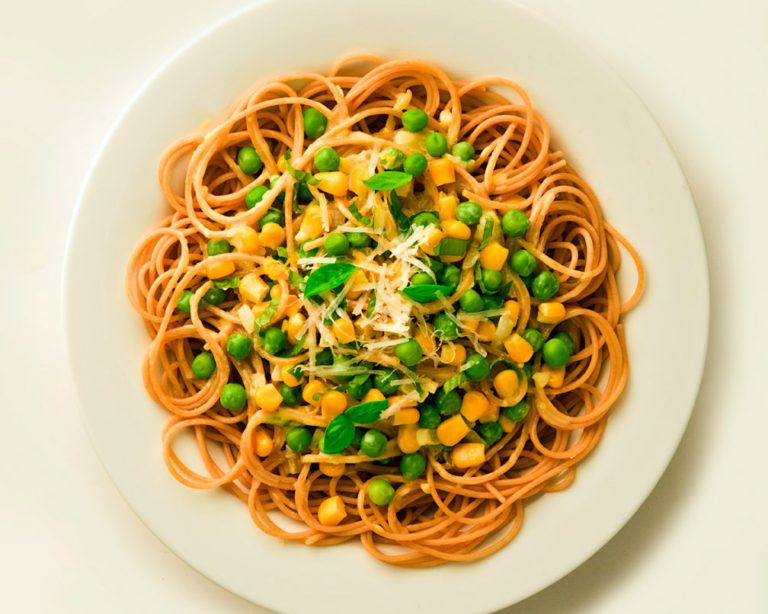 Spaghetti with Peas and Corn Meatless Monday