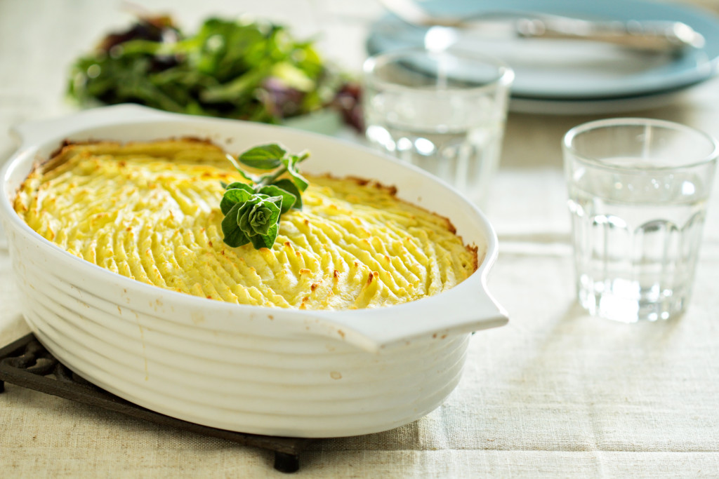 Vegan shepherd pie with lentils and mashed potatoes
