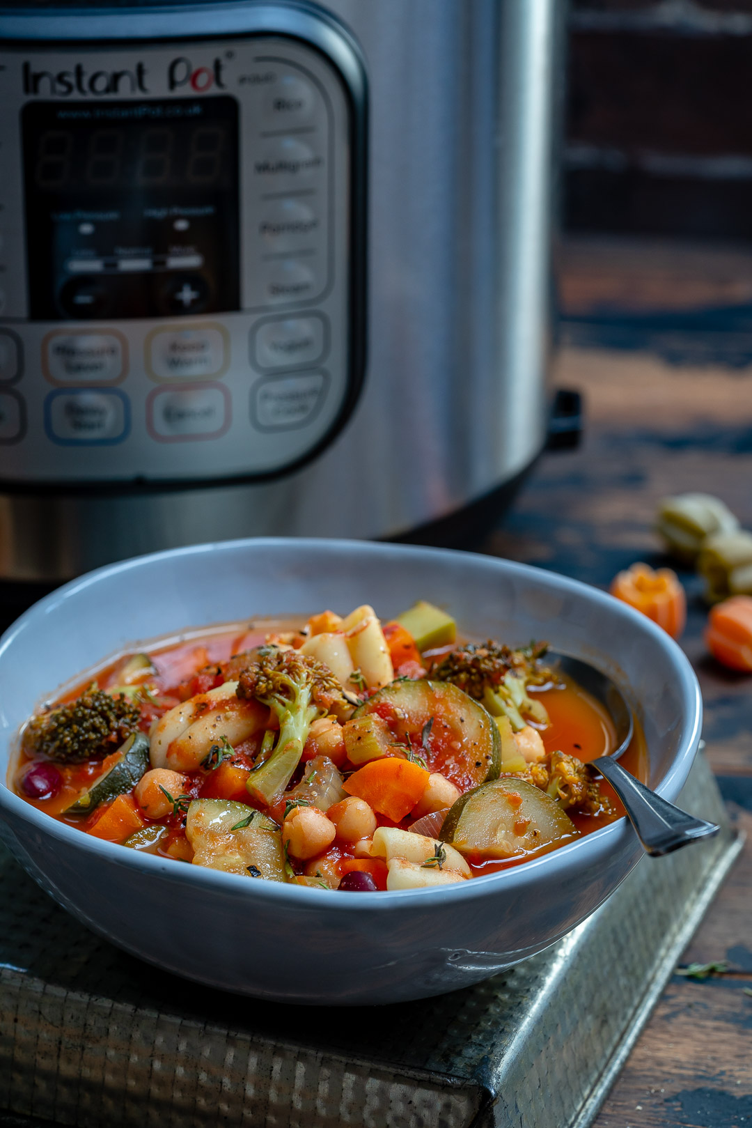 Vegan Minestrone Soup (2 Ways)